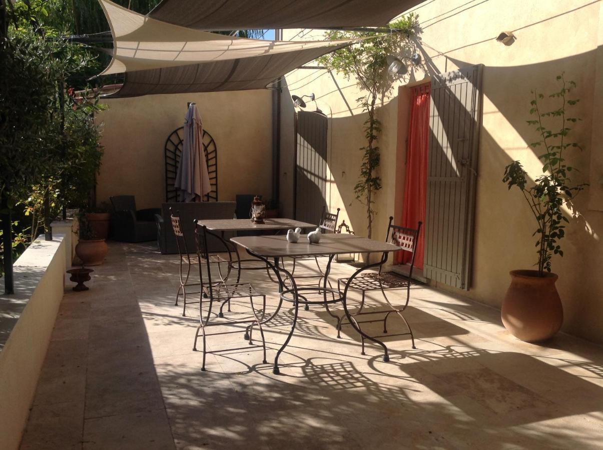 Jardin D'Antan Acomodação com café da manhã Ansouis Exterior foto