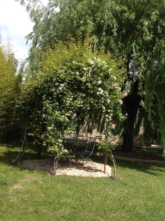 Jardin D'Antan Acomodação com café da manhã Ansouis Exterior foto