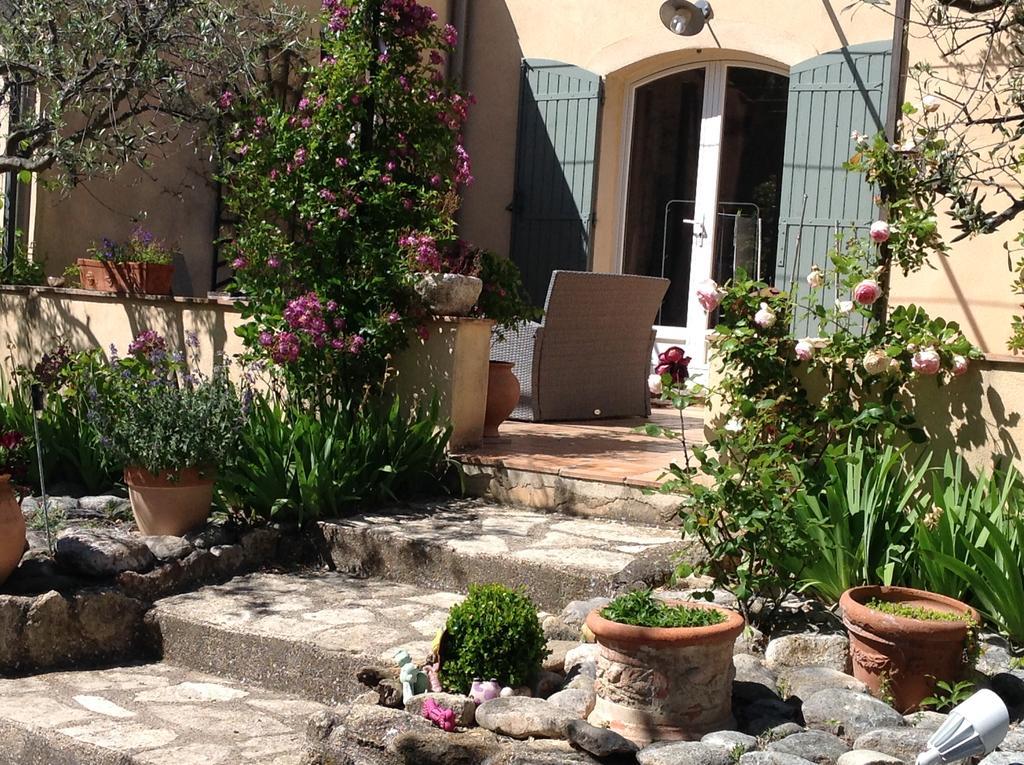 Jardin D'Antan Acomodação com café da manhã Ansouis Exterior foto